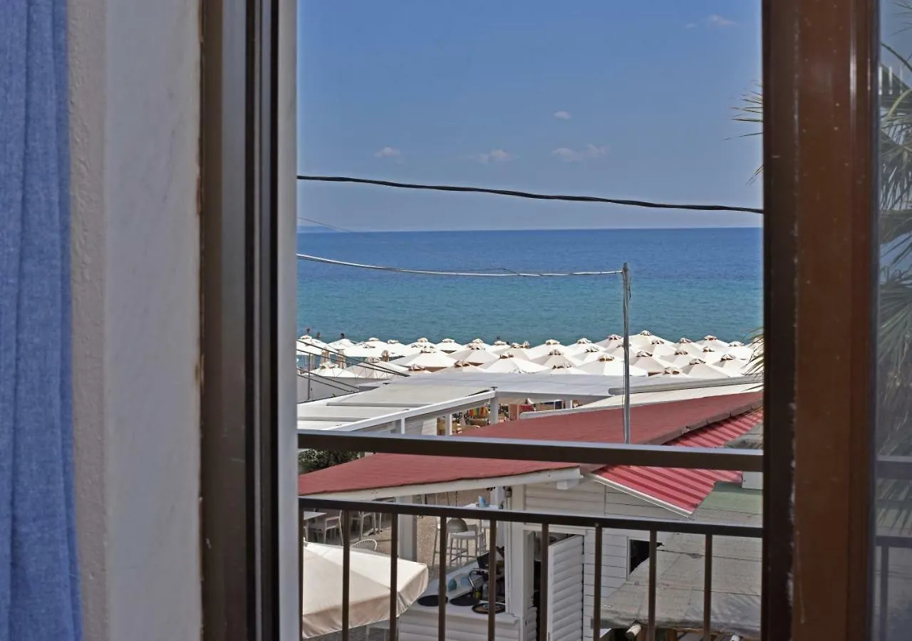 Alexandros Seaview Suites Flogita